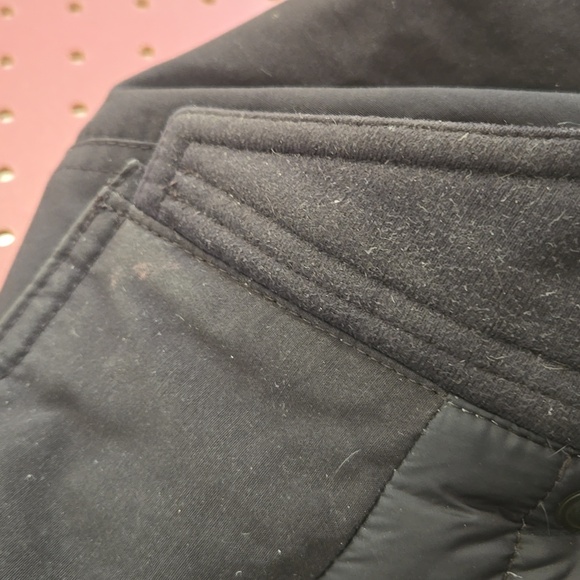 PRICED TO SELL trillium parka - Picture 6 of 11